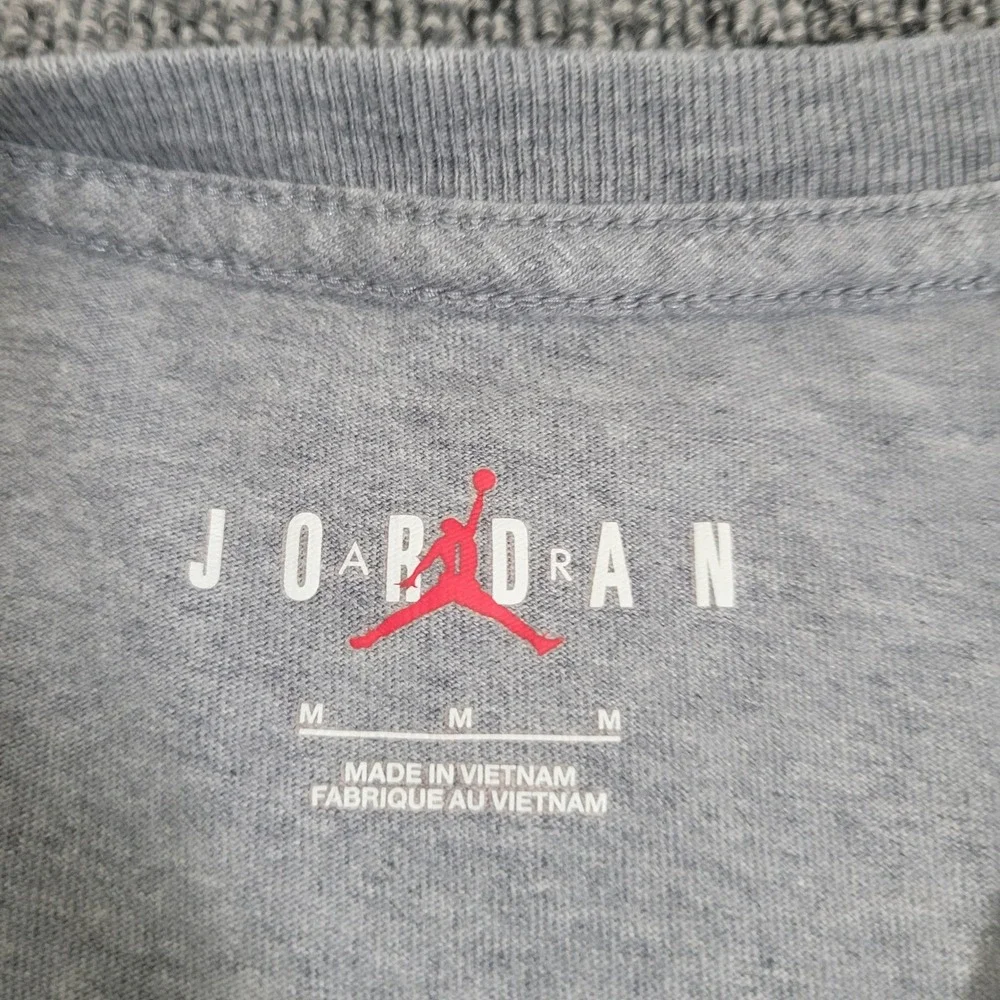 Jordan Medium T-Shirt Mens Gray Jumpman 23 Graphic Short Sleeve Cotton Tee‎